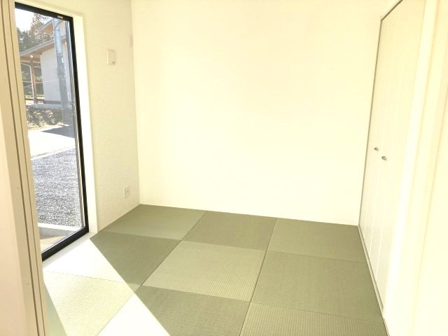 クレイドルガーデン富岡市一ノ宮第2  １号棟の和室|日本らしい落ち着いた雰囲気の和室です