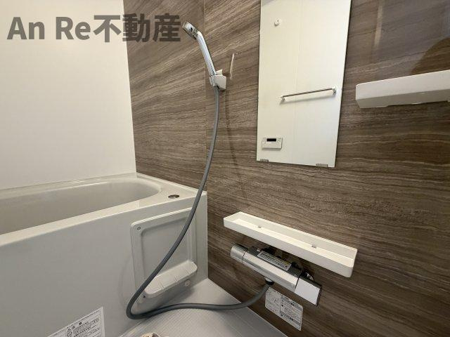 川口市大字安行領根岸のアパートの浴室