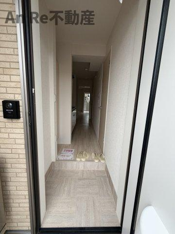 川口市大字安行領根岸のアパートの玄関