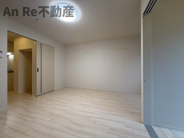 川口市大字安行領根岸のアパートの洋室