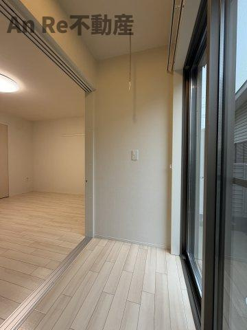 川口市大字安行領根岸のアパートのバルコニー