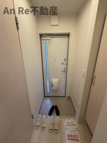 川口市大字安行領根岸のアパートの玄関