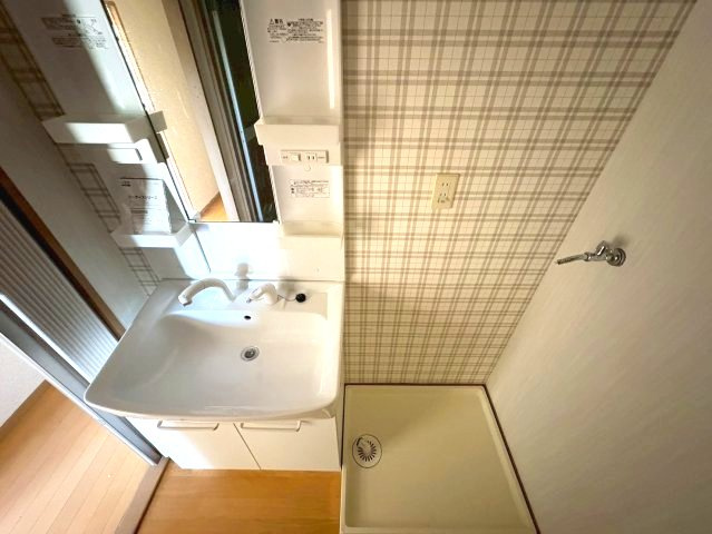 パインアベニューの洗面所