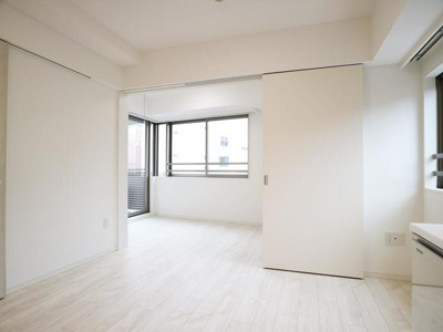 【居間・リビング】 | パークルール神田司町ロンド | ※写真は同タイプ住戸です。