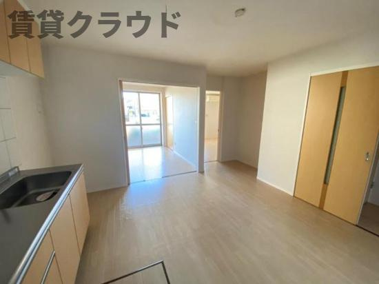 ヴェルジュドゥソレイユの居間・リビング|使いやすい居間です