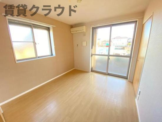 ヴェルジュドゥソレイユの洋室|使い勝手のいい洋室です