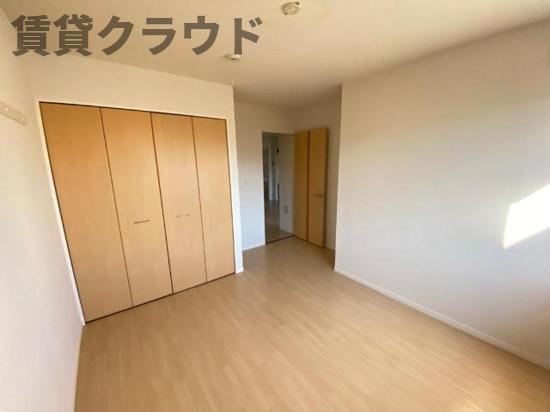 ヴェルジュドゥソレイユの洋室|個人の部屋や寝室として使える洋室です