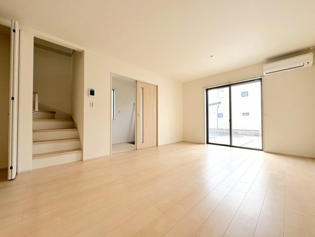 リーブルファイン　岐阜市西川手　全4区画分譲の居間・リビング|嬉しいリビングエアコン付き！すぐに新生活を始められます！