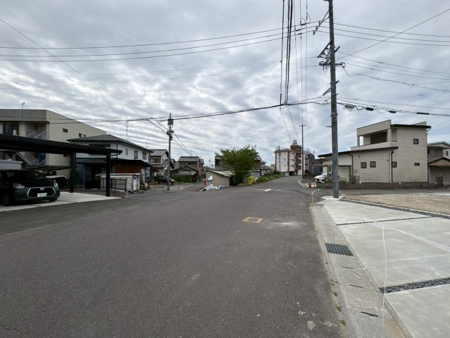 【商談中】リーブルファイン　岐阜市西川手　全4区画分譲の前面道路含む現地写真|■前面道路　■ヤマダ不動産　株式会社リライフ　
■夢のマイホーム購入をフルサポートします！