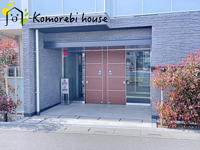 クレアホームズ北上尾のエントランス|ゆとりのあるエントランスです