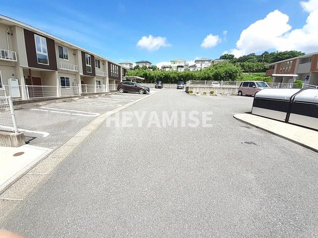 セイバリー ヒルAの駐車場