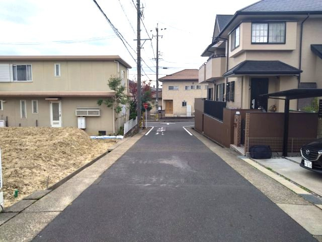 緑区篭山1期　売地の周辺|前面道路
