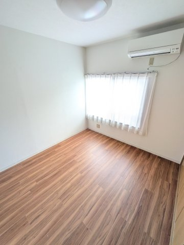 コーポ高橋の洋室
