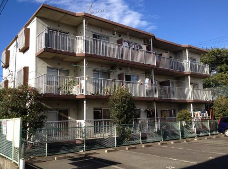 ホワイトパレス