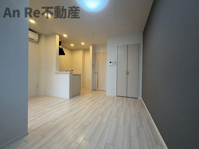 川口市大字安行領根岸のアパートの洋室
