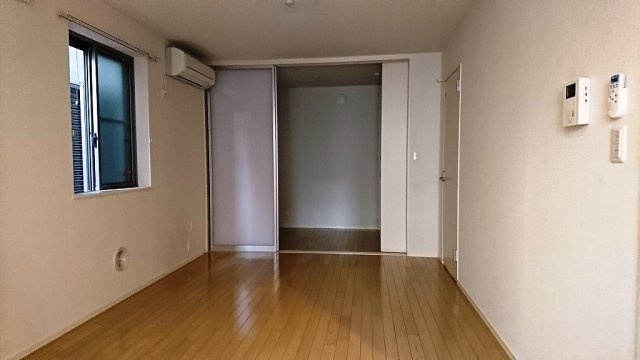 メゾン本駒込の居間・リビング