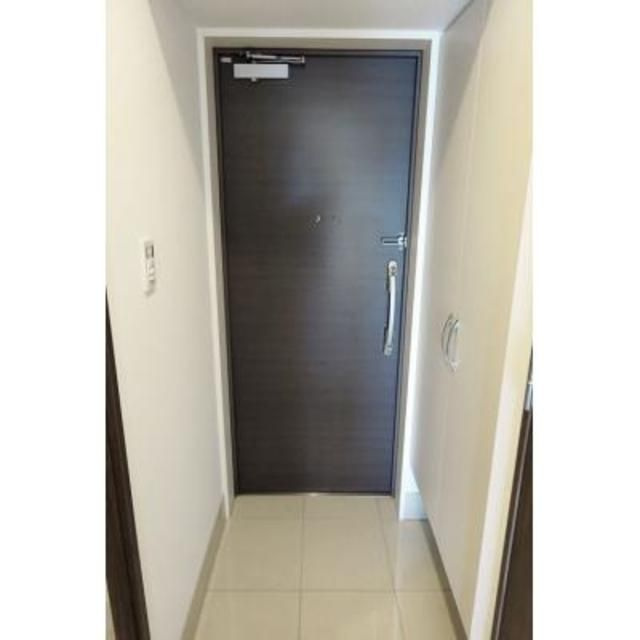 ヴェルデュール高田馬場の玄関