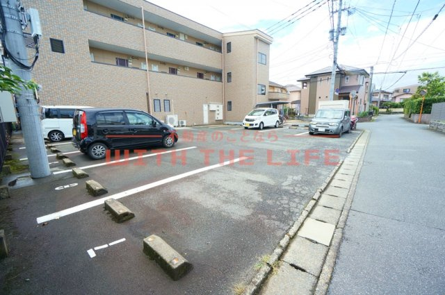 セカンドキャビン【キャッシュバック対象物件】の駐車場|駐車場に車を止められます