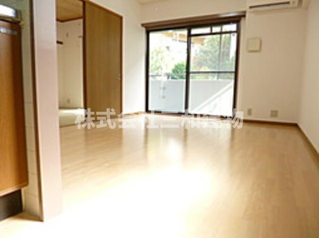 エディフィシオ成増の居間・リビング|同間取り別室の参考写真です