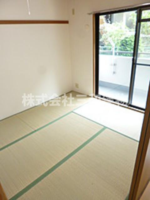 エディフィシオ成増の内装|同間取り別室の参考写真です