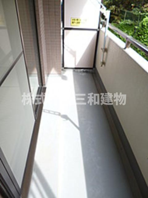 エディフィシオ成増のバルコニー|同間取り別室の参考写真です