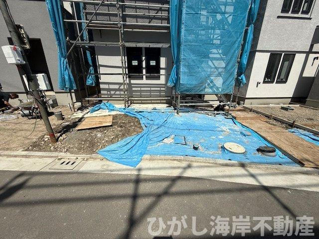 茅ケ崎市柳島海岸　新築戸建　全19区画の駐車場|4月11日撮影　工事中　駐車スペース