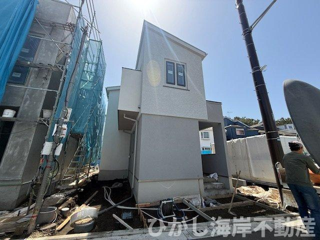 茅ケ崎市柳島海岸　新築戸建　全19区画の外観|4月11日撮影　建築中　現地外観