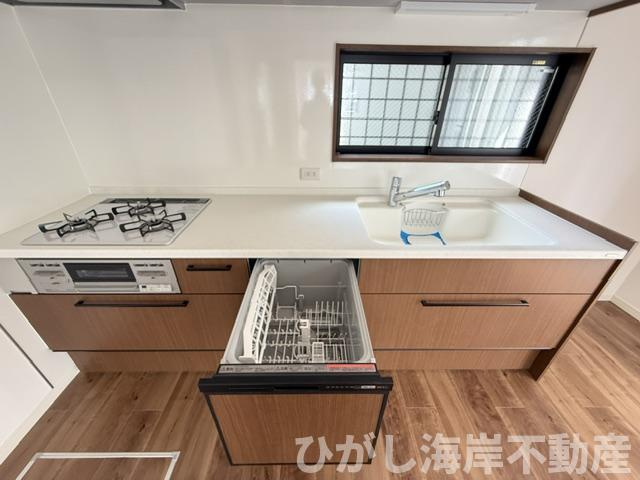 茅ヶ崎市香川4丁目　中古戸建のキッチン|新規リフォーム完了！　食洗器付きシステムキッチン