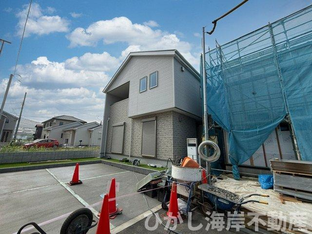大磯町国府新宿　新築戸建　全５棟の外観|7月25日撮影　建築中　現地外観