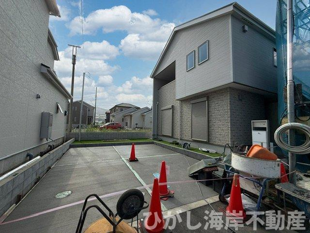 大磯町国府新宿　新築戸建　全５棟の駐車場|7月25日撮影　工事中　駐車スペース