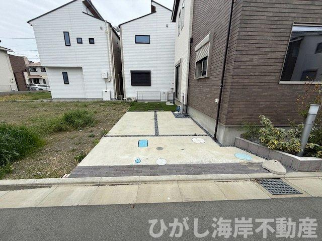 平塚市菫平　新築戸建　の駐車場|駐車スペース