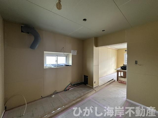 辻堂駅前ハイツ２号棟のキッチン|6月8日撮影　新規リフォーム中　キッチンスペース