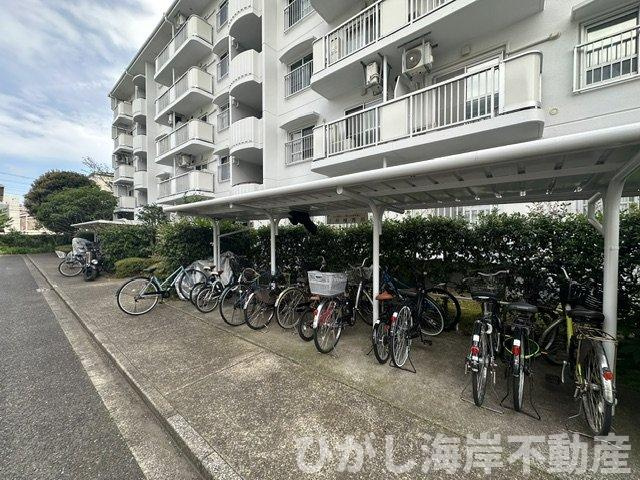 辻堂駅前ハイツ２号棟の駐輪場|敷地内駐輪場