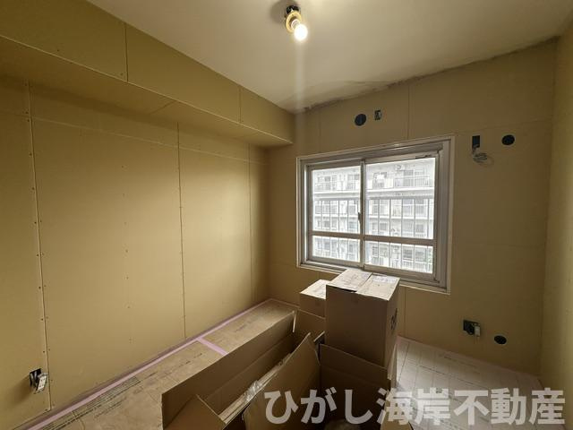 辻堂駅前ハイツ２号棟の子供部屋|6月8日撮影　新規リフォーム中　4.5帖　洋室