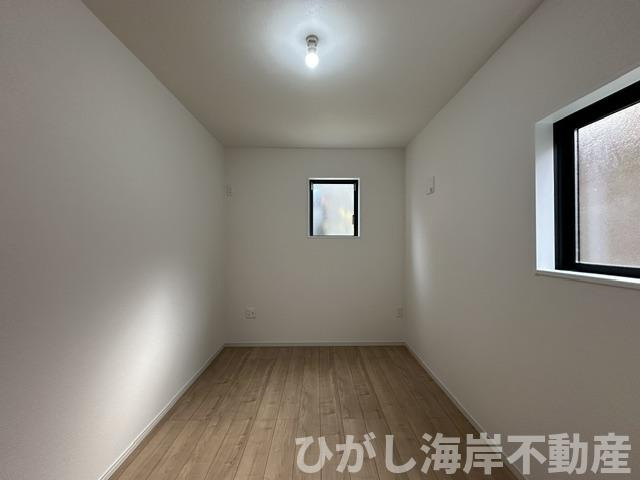 藤沢市辻堂太平台１丁目　新築戸建の子供部屋|5帖　納戸