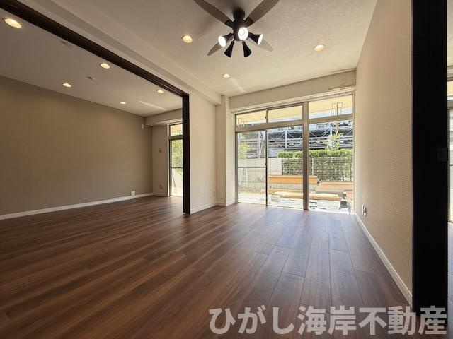 シーサイド茅ヶ崎の居間・リビング|新規リフォーム完了！　18.5帖　LDK