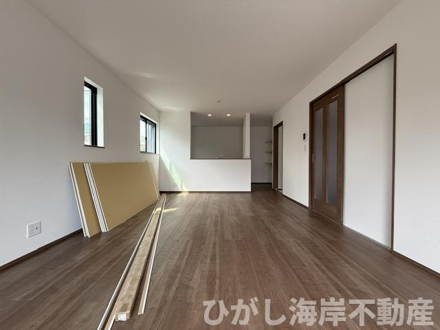 平塚市西真土1丁目 　新築戸建　全16棟のダイニング|9月5日撮影　18.5帖　LDK