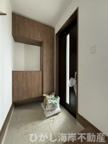 平塚市西真土1丁目 　新築戸建　全16棟の玄関|玄関