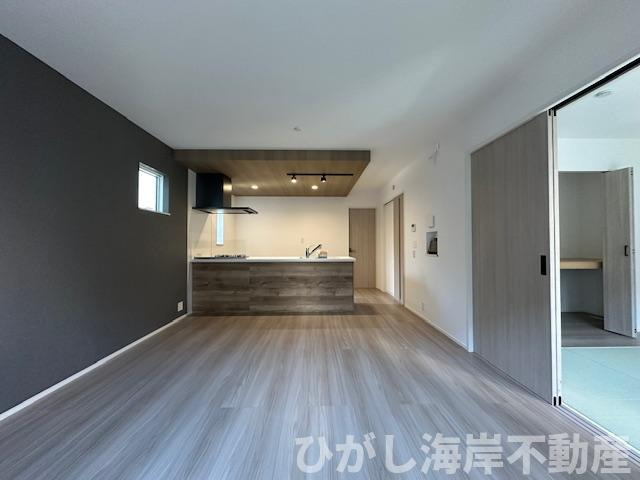 平塚市山下1丁目　　新築戸建　　全2棟の居間・リビング|15帖　LDK