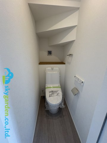 高座郡寒川町小谷１丁目Ⅱ　新築戸建　全４棟C棟のトイレ|清潔感のあるトイレです