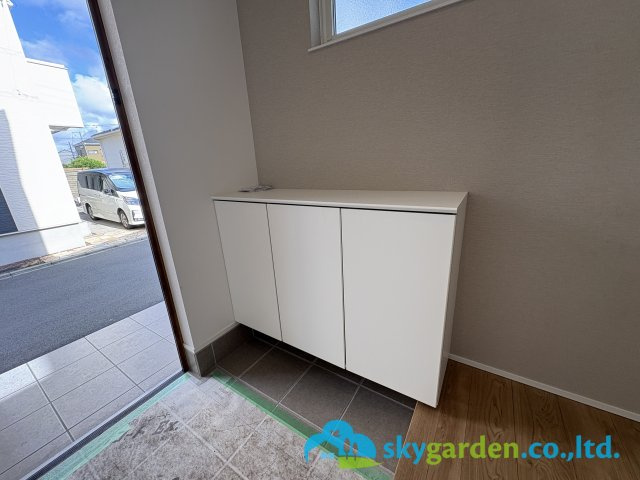 高座郡寒川町小谷１丁目Ⅱ　新築戸建　全４棟C棟の玄関|シューズボックス