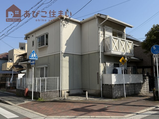 YNハイツの外観