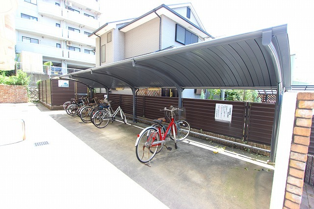 セイブステイツ野並のその他共用部分|敷地内駐輪場