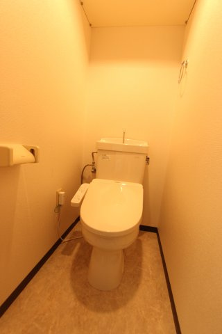セイブステイツ野並のトイレ|シンプルで使いやすいトイレです
写真はイメージです。色仕様は現況優先になります。