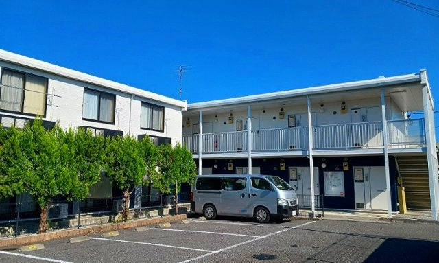 レオパレスポトリバＩの外観
