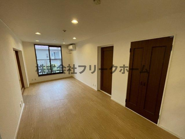 武蔵野市関前５丁目の賃貸マンションの居間・リビング