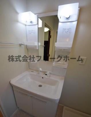 武蔵野市関前５丁目の賃貸マンションの洗面所