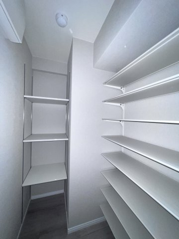 RESIAS ONE TENJINMINAMI BLDG．の収納