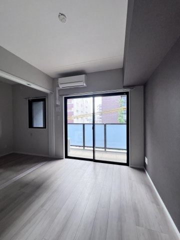 RESIAS ONE TENJINMINAMI BLDG．の居間・リビング