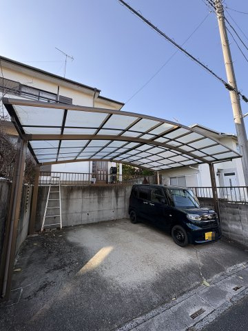 東松山市大字大谷中古戸建の駐車場